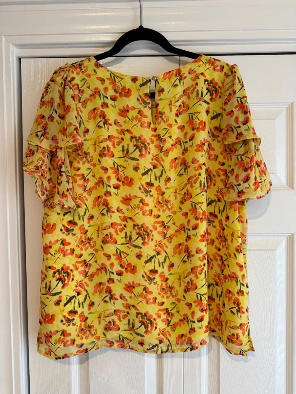 Vince Camuto lightweight yellow
